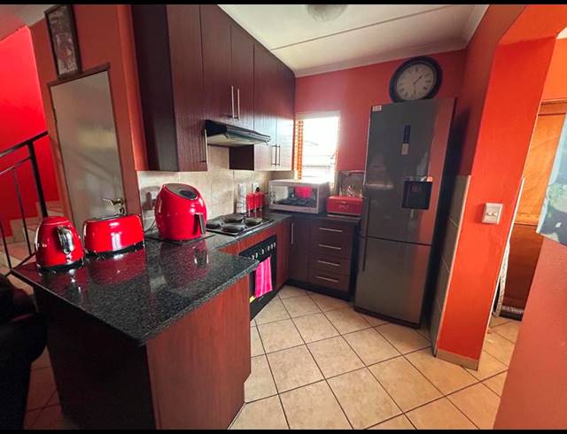 3 BEDROOM TOWNHOUSE FOR SALE IN THE REEDS